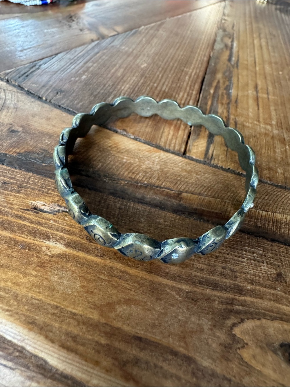 Antique-Style Textured Metal Bangle Bracelet in Aged Brass Tone